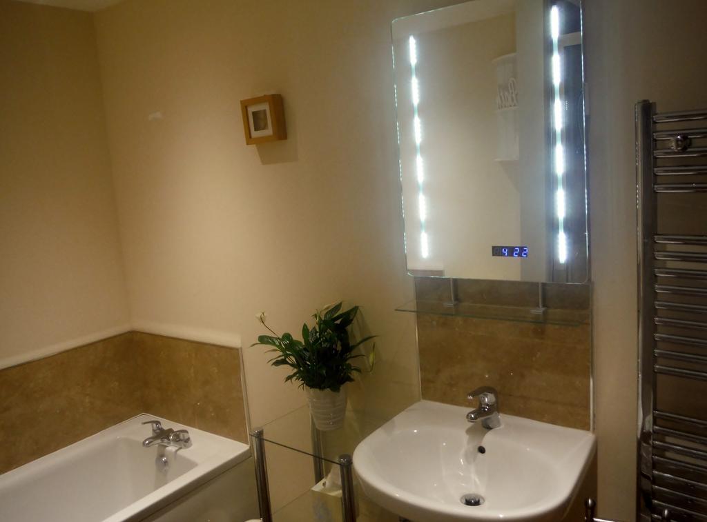 Old Templars Cottage Spittal  Room photo